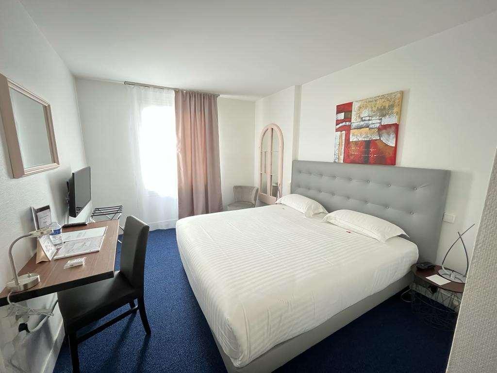 Hotel Le Beffroi Dreux Ruang foto